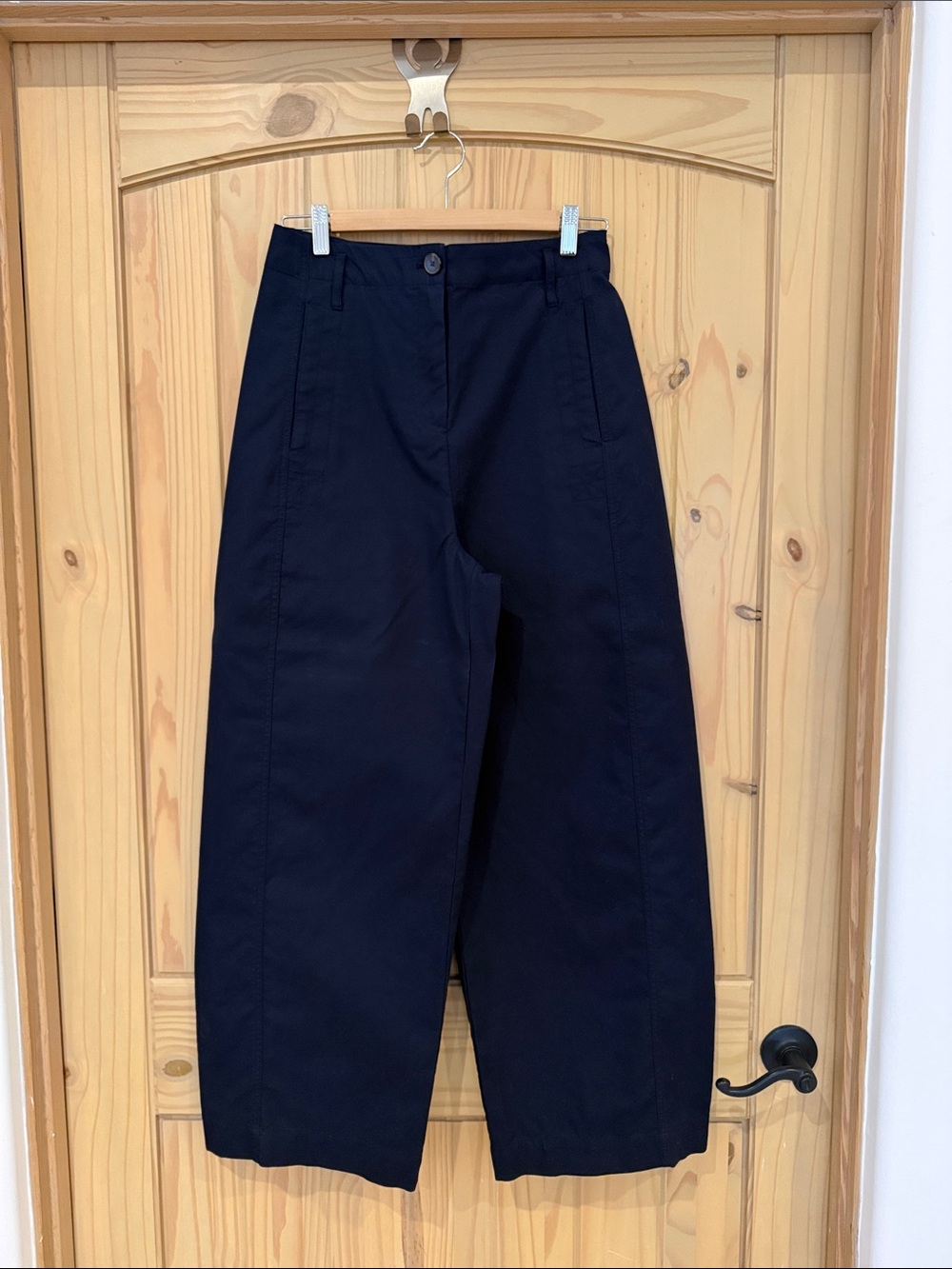 Banana Republic Cotton Poplin Wide Leg Barrel Leg Pants Trousers Navy Blue EUC